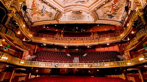 new wimbledon theatre inside.